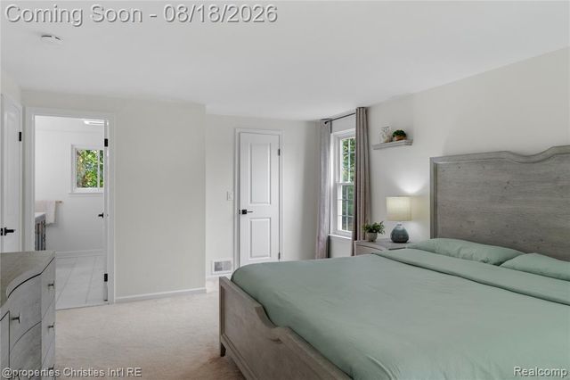 5805 Glen Eagles Drive, West Bloomfield, MI 48323