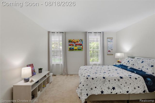 5805 Glen Eagles Drive, West Bloomfield, MI 48323