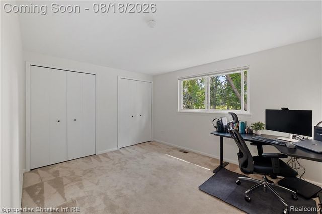 5805 Glen Eagles Drive, West Bloomfield, MI 48323