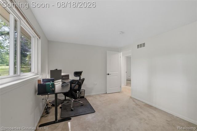 5805 Glen Eagles Drive, West Bloomfield, MI 48323