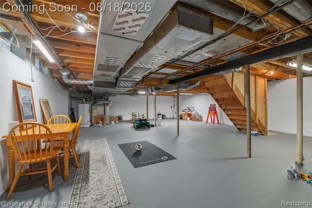 5805 Glen Eagles Drive, West Bloomfield, MI 48323