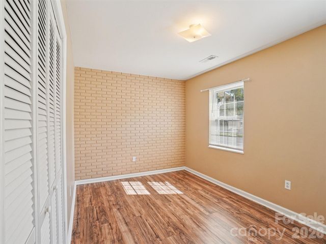 88 Lees Creek Road, Asheville, NC 28806