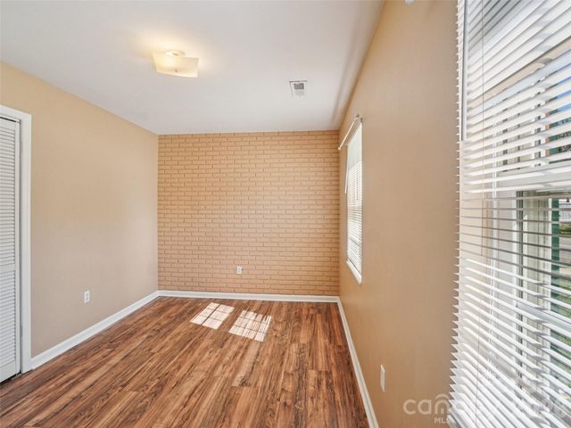 88 Lees Creek Road, Asheville, NC 28806