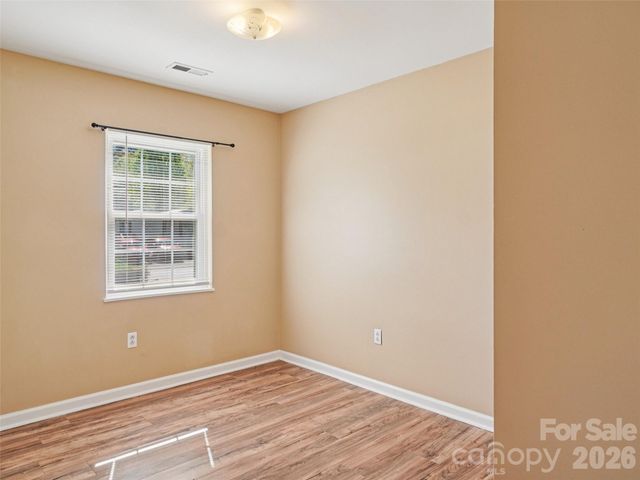 88 Lees Creek Road, Asheville, NC 28806
