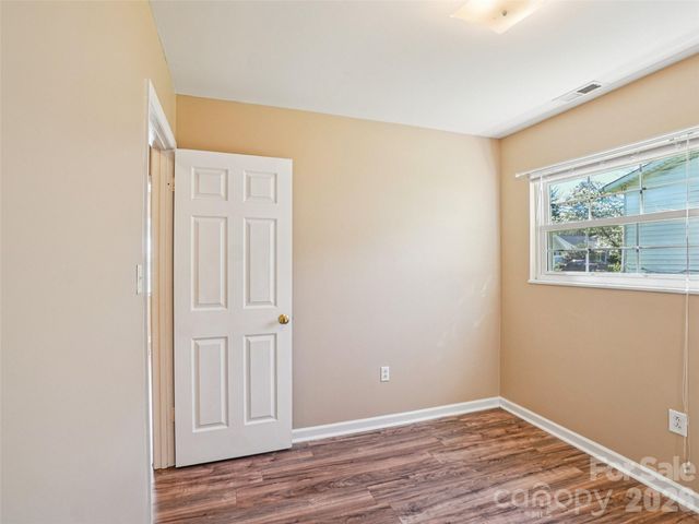 88 Lees Creek Road, Asheville, NC 28806