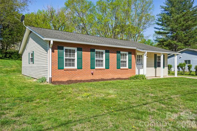 88 Lees Creek Road, Asheville, NC 28806