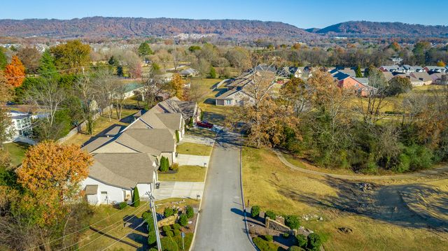 8185 Double Eagle Court, Ooltewah, TN 37363
