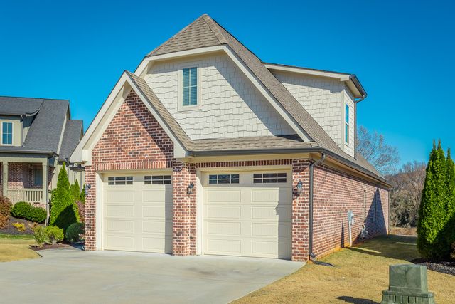 8185 Double Eagle Court, Ooltewah, TN 37363