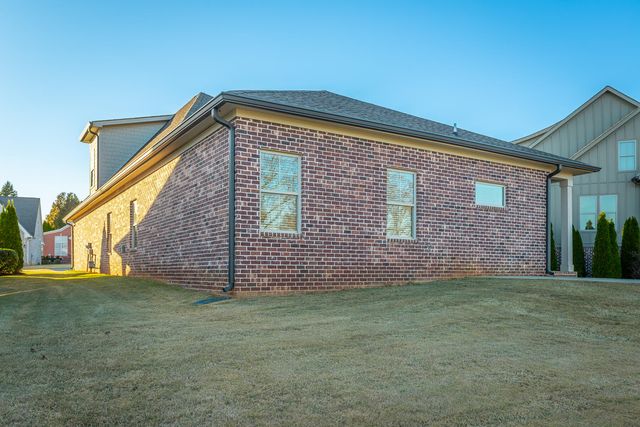 8185 Double Eagle Court, Ooltewah, TN 37363