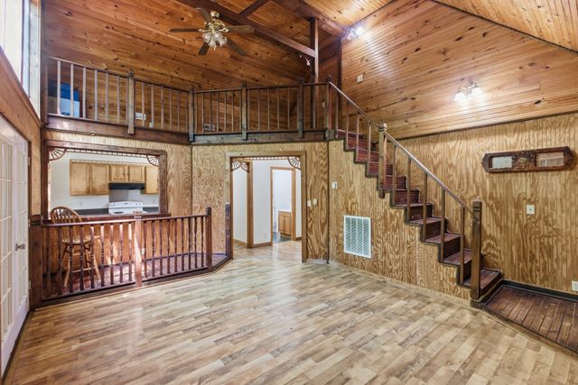 166 Outback Rd, Lobelville, TN 37097