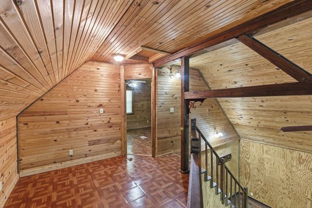166 Outback Rd, Lobelville, TN 37097