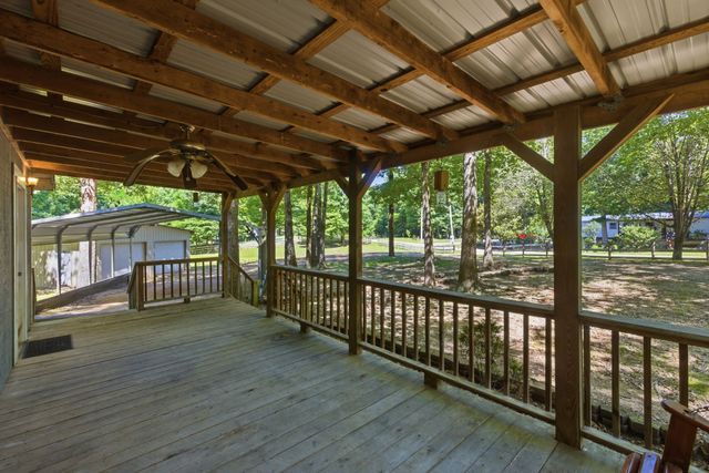 166 Outback Rd, Lobelville, TN 37097