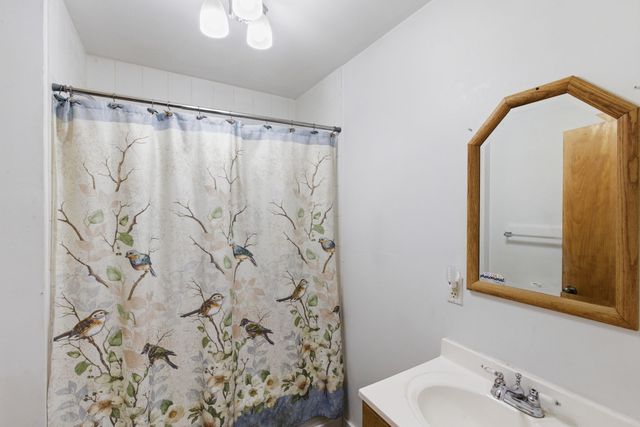 166 Outback Rd, Lobelville, TN 37097