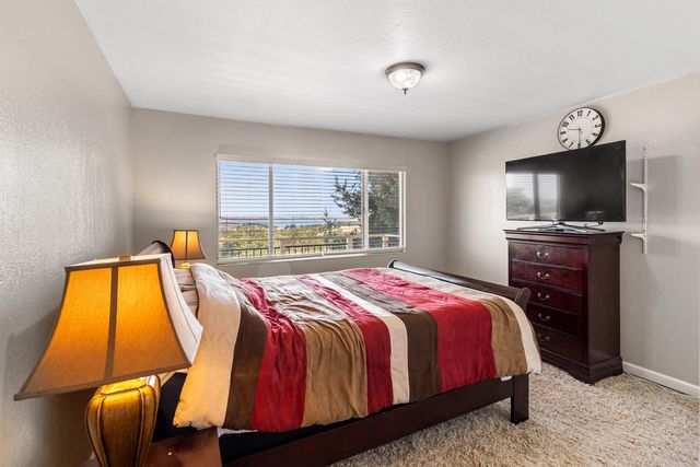 3460 Lakeview Dr, Ione, CA 95640