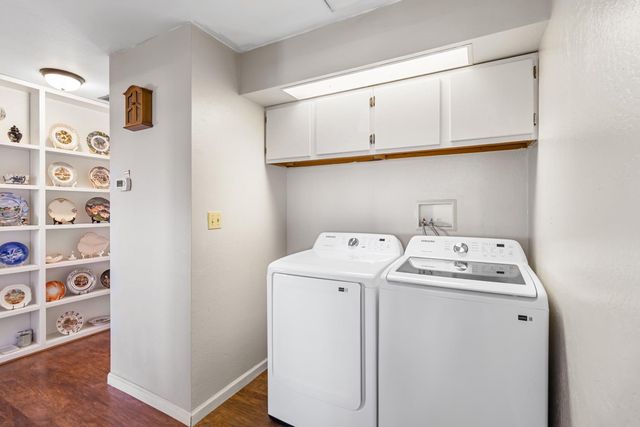 3460 Lakeview Dr, Ione, CA 95640