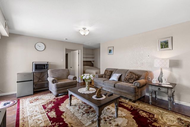 3460 Lakeview Dr, Ione, CA 95640