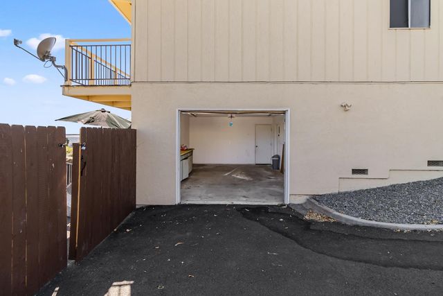 3460 Lakeview Dr, Ione, CA 95640