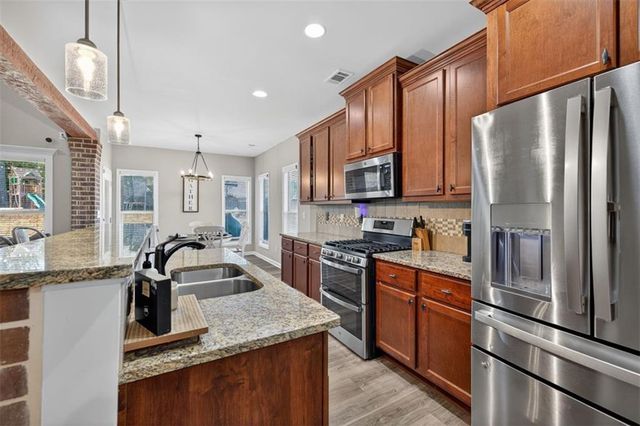 748 HAWKINS CREEK Drive, Jefferson, GA 30549