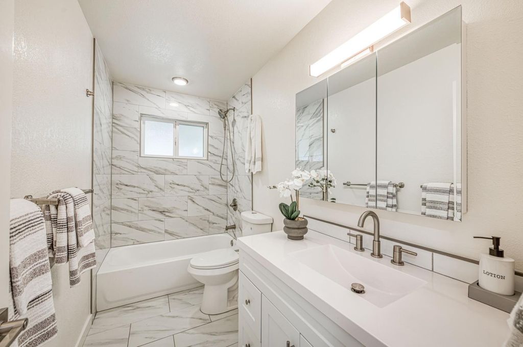 Image 20 of property listing at 2612 Purdue Avenue, Clovis, CA 93611