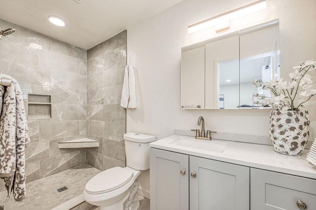 Image 24 of property listing at 2612 Purdue Avenue, Clovis, CA 93611