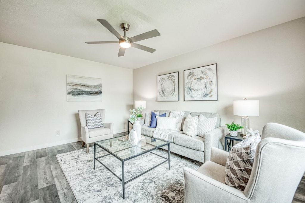 Image 5 of property listing at 2612 Purdue Avenue, Clovis, CA 93611