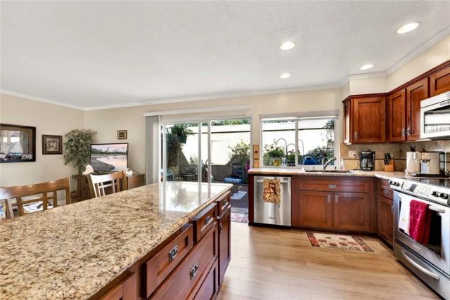 10308 Columbia River Court, Fountain Valley, CA 92708