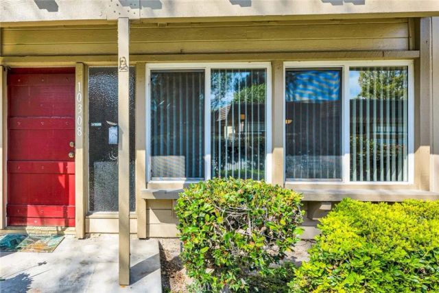 10308 Columbia River Court, Fountain Valley, CA 92708