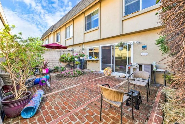 10308 Columbia River Court, Fountain Valley, CA 92708