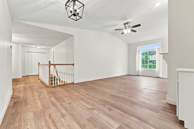 12527 Douglas Parkway, Urbandale, IA 50323