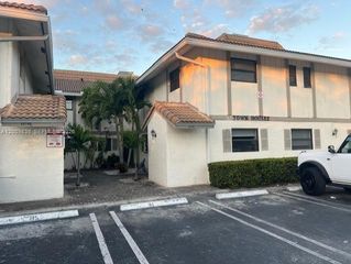 10789 Royal Palm Blvd 4, Coral Springs, FL 33065