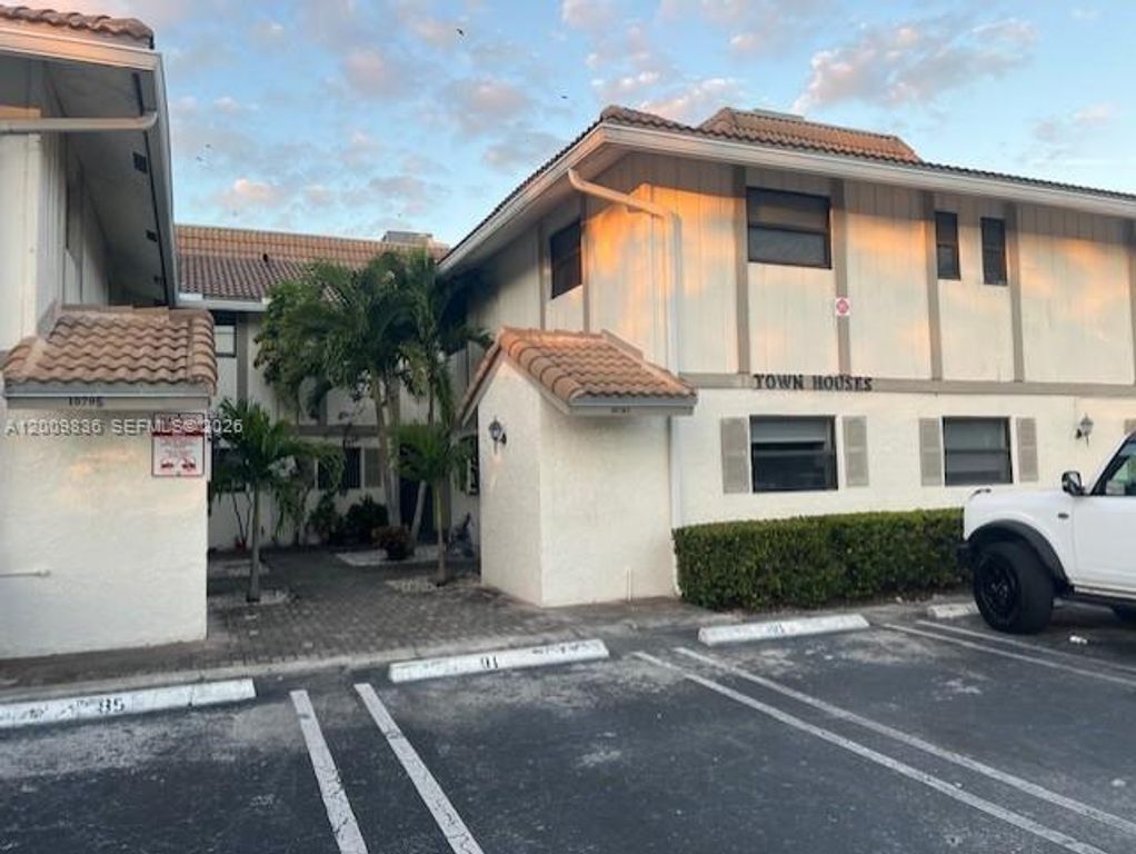 10789 Royal Palm Blvd 4, Coral Springs, FL 33065