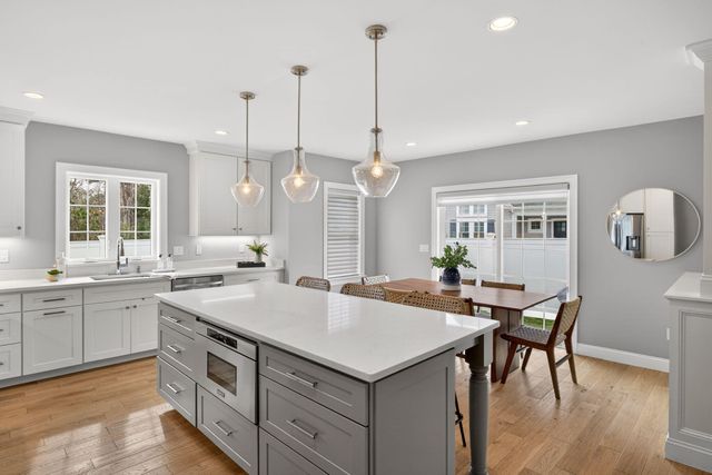 15 Rosewood Circle, Mashpee, MA 02649