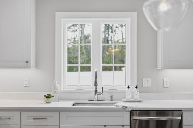 15 Rosewood Circle, Mashpee, MA 02649