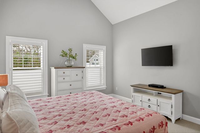 15 Rosewood Circle, Mashpee, MA 02649