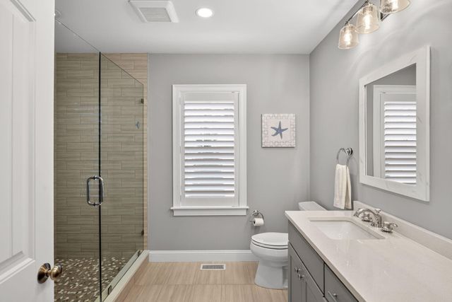 15 Rosewood Circle, Mashpee, MA 02649