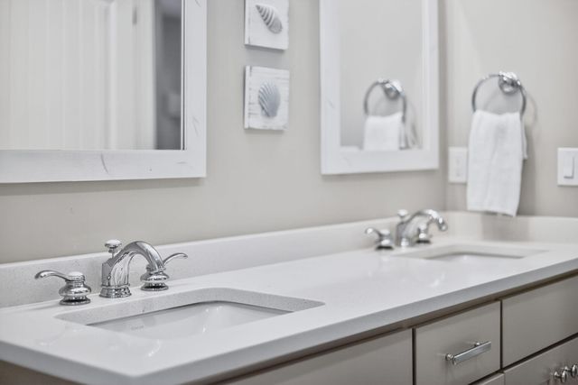 15 Rosewood Circle, Mashpee, MA 02649