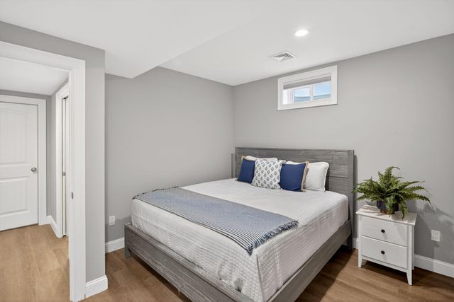 15 Rosewood Circle, Mashpee, MA 02649