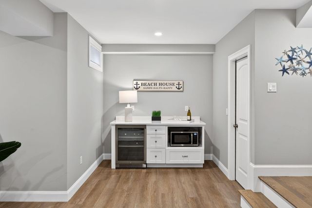 15 Rosewood Circle, Mashpee, MA 02649