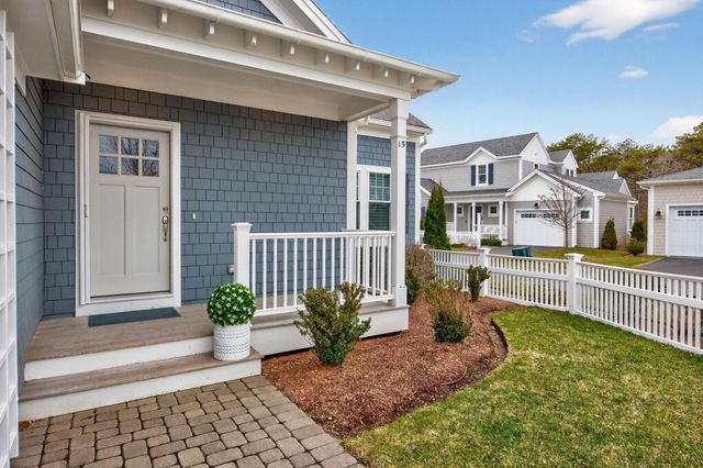 15 Rosewood Circle, Mashpee, MA 02649