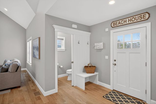 15 Rosewood Circle, Mashpee, MA 02649