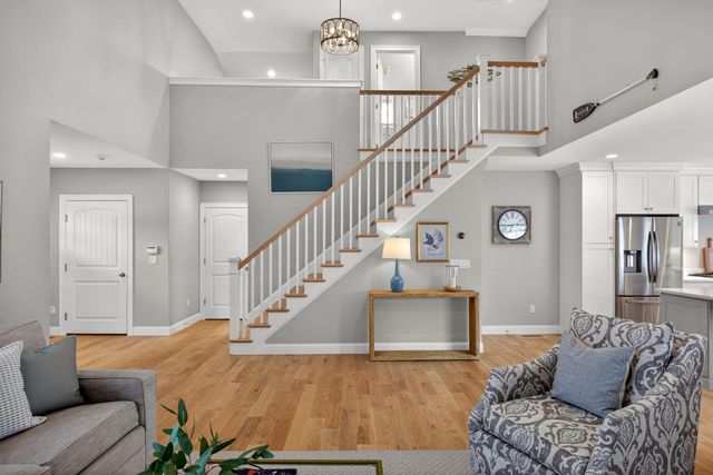 15 Rosewood Circle, Mashpee, MA 02649