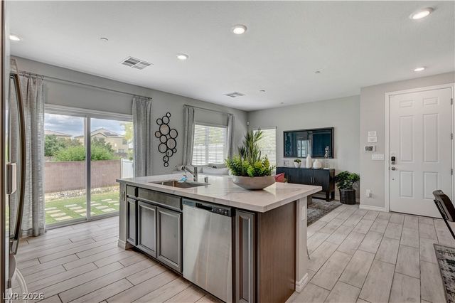 7334 North Decatur Boulevard 2, Las Vegas, NV 89131