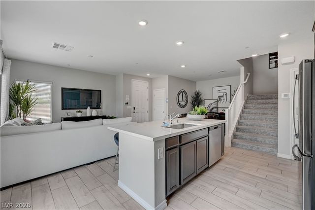 7334 North Decatur Boulevard 2, Las Vegas, NV 89131