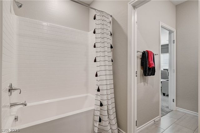 7334 North Decatur Boulevard 2, Las Vegas, NV 89131