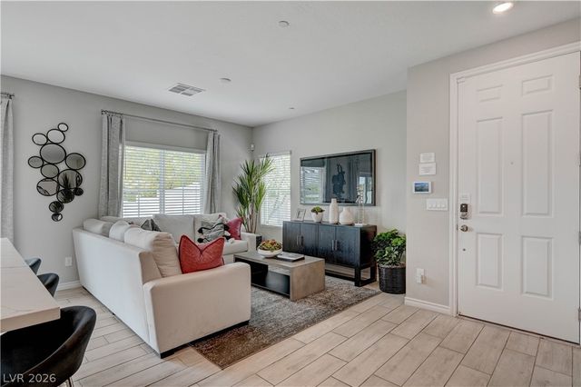 7334 North Decatur Boulevard 2, Las Vegas, NV 89131