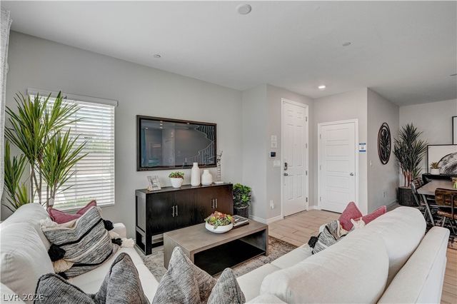 7334 North Decatur Boulevard 2, Las Vegas, NV 89131