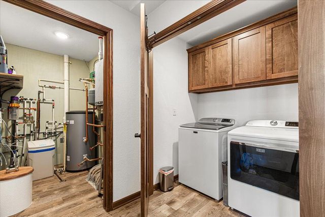 1155 Ellys WAY, Slinger, WI 53086