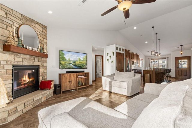 1155 Ellys WAY, Slinger, WI 53086