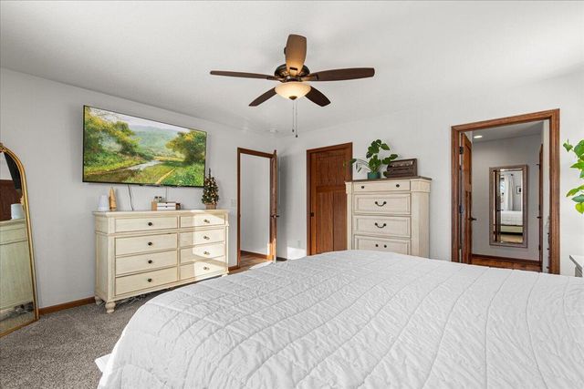 1155 Ellys WAY, Slinger, WI 53086