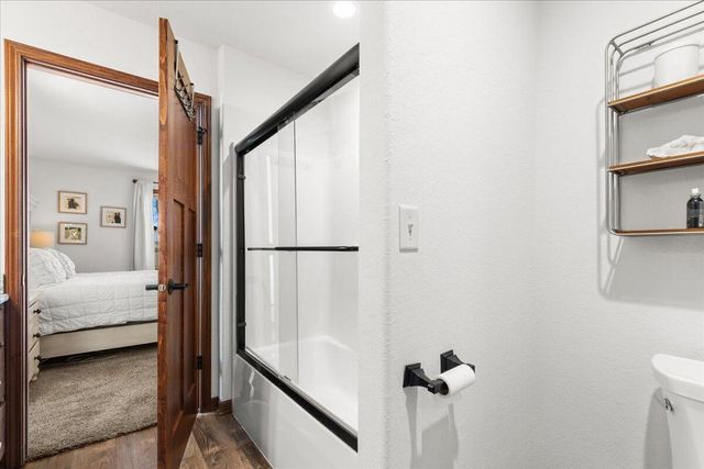 1155 Ellys WAY, Slinger, WI 53086